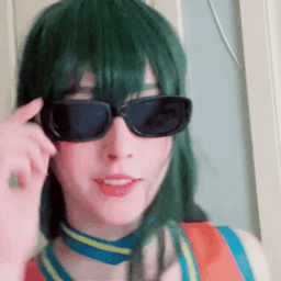 :kjwink: