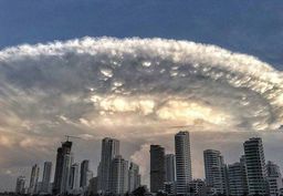 :nuage_ovni: