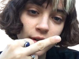 :pomme_fuckyou: