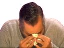 :Risitas_se_mouche_de_rire: