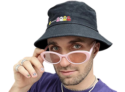 :Squeezie_Feminin: