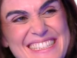 :Myriam_palomba_sourire_zoom: