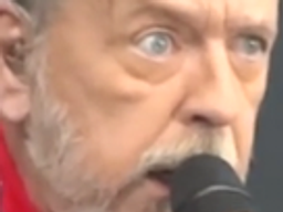 :Renaud_debout: