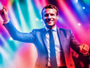 :macron_nightclub: