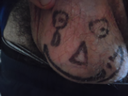 :couille_pleure_tatouage: