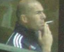 :Zidane_fume: